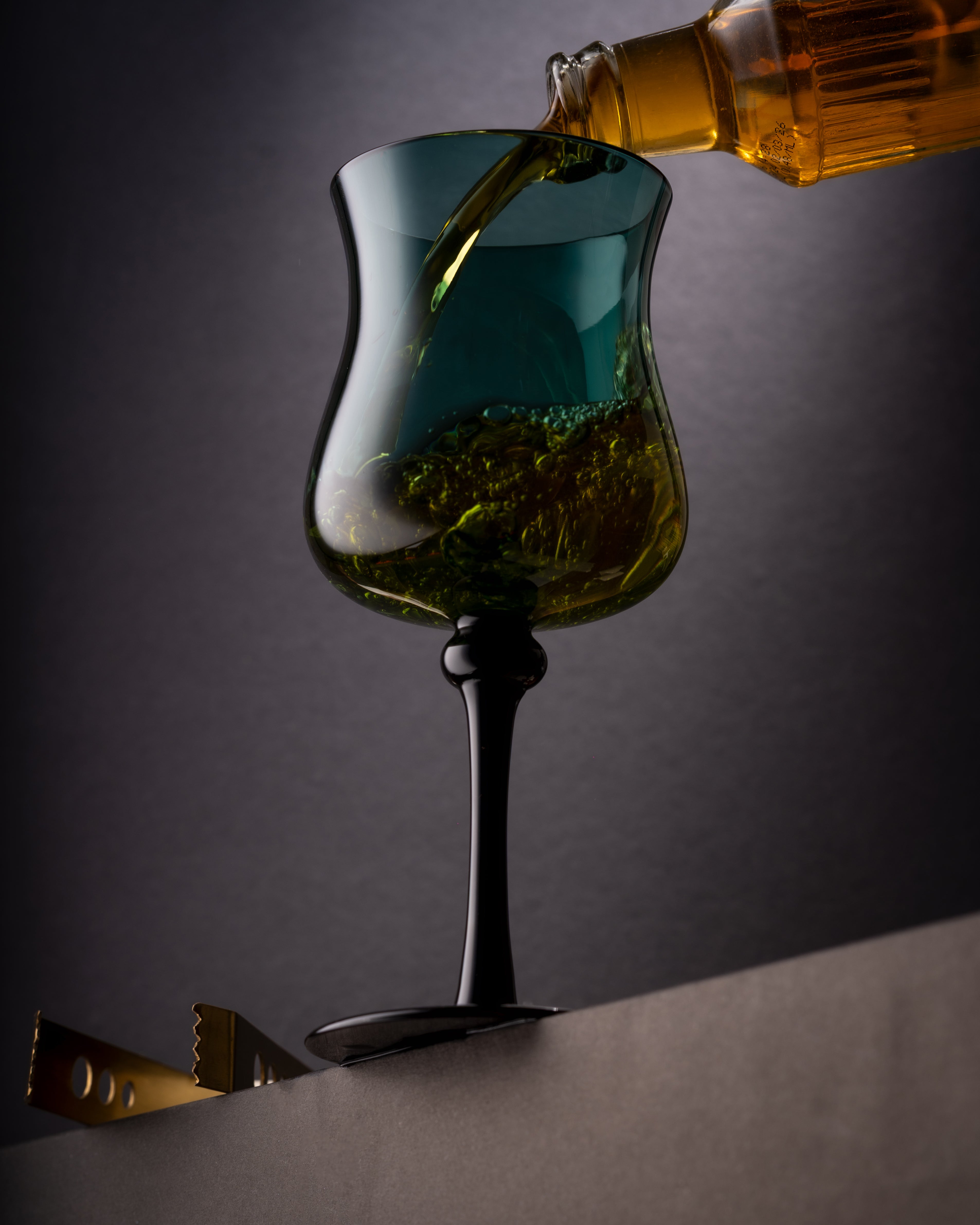 Car-O-Bar Ebony - III Wine Glasses